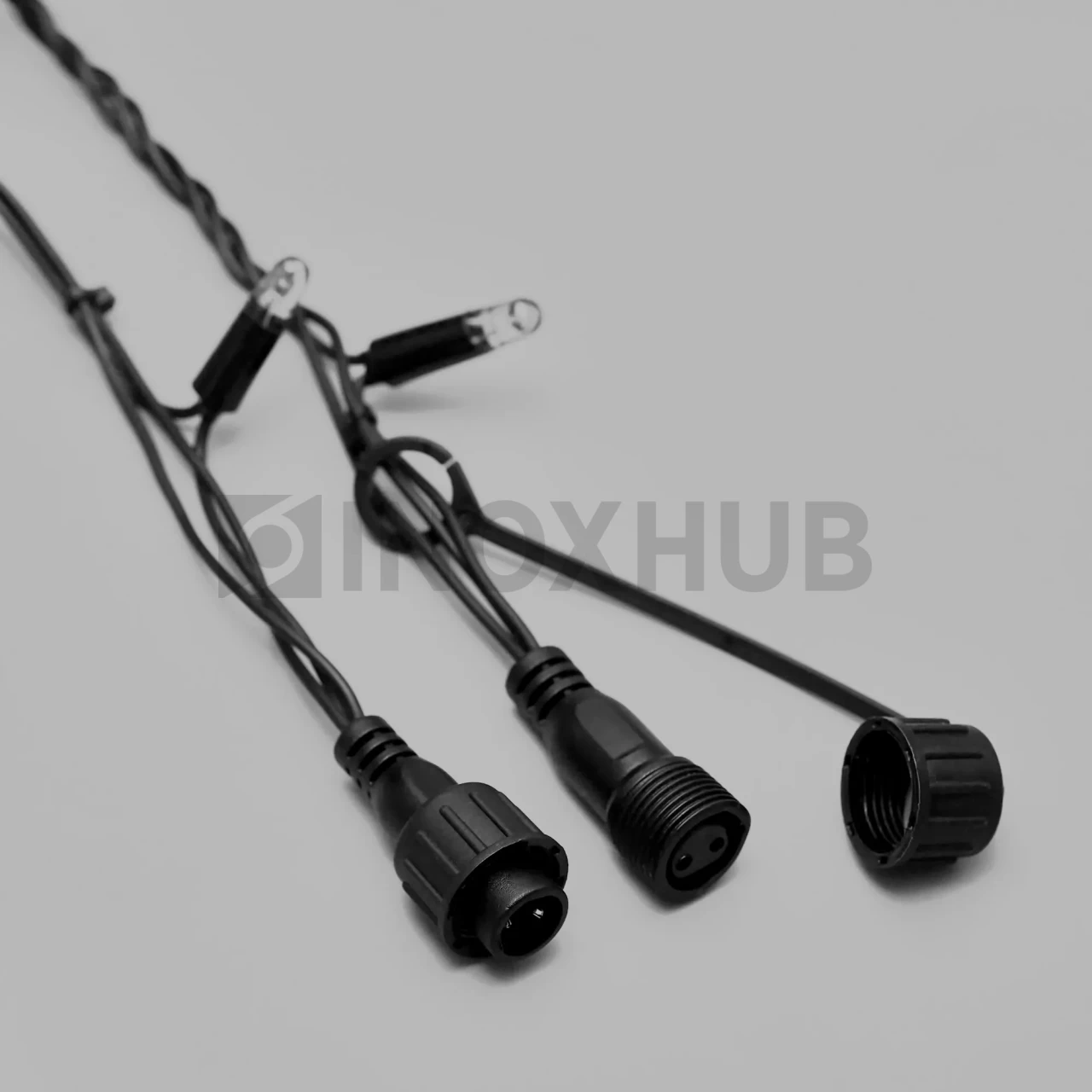 Гирлянда Занавес INOXHUB 2×6м, мерцающий, 1000 LED, 220В, IP65, черная резина 2.3мм, ТЕПЛЫЙ БЕЛЫЙ фото Иноксхаб