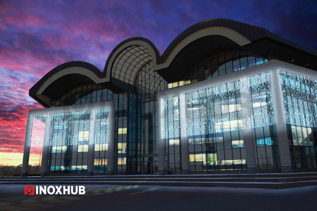 Гирлянда Занавес INOXHUB 2х6м, 600 LED, 220В, IP65, белая резина 2.3мм, БЕЛЫЙ фото Иноксхаб