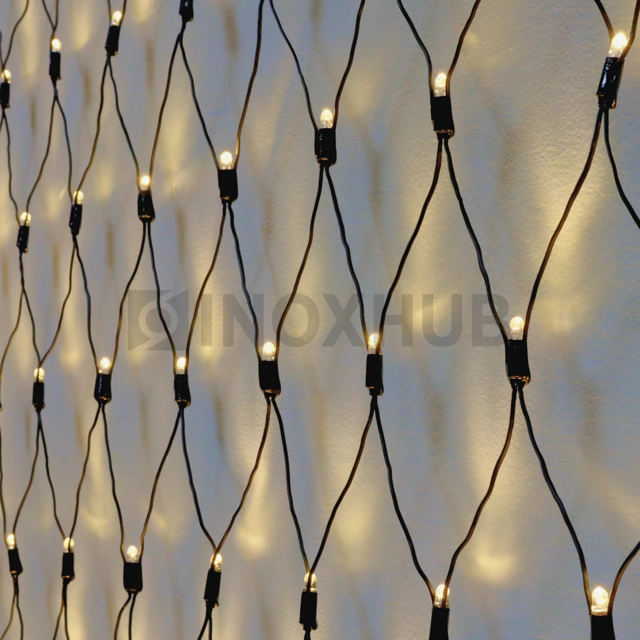 Гирлянда Сетка INOXHUB 2×3м, 388 LED, 220В, IP65, соединяемая, с контроллером 8 режимов, черная резина 2.3мм, ТЁПЛАЯ БЕЛАЯ фото Иноксхаб