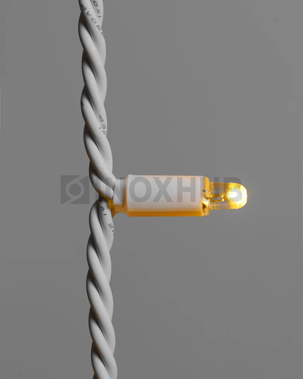 Светодиодная гирлянда INOXHUB Нить 10м, 100 LED, соединяемая, с мерцанием, 24В, IP65, белый резиновый провод 3.3мм, ЖЕЛТАЯ фото Иноксхаб