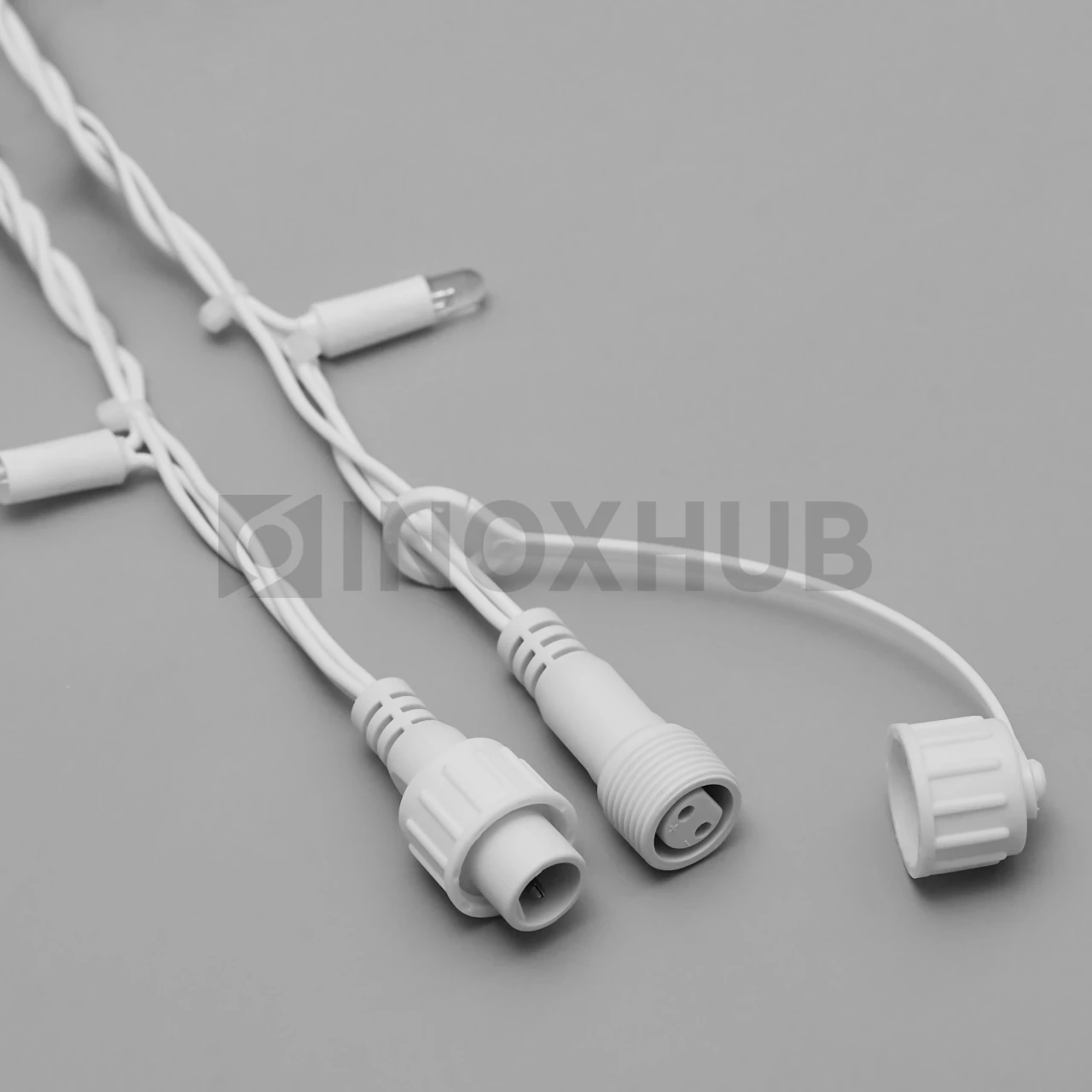 Светодиодная гирлянда INOXHUB Нить 10м, 100 LED, соединяемая, с мерцанием, 24В, IP65, белый резиновый провод 3.3мм, ТЁПЛАЯ БЕЛАЯ фото Иноксхаб